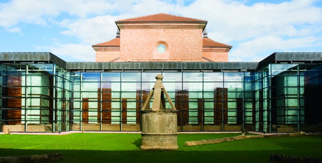 Hospedería San Juan de la Peña - Exterior 2 (1)