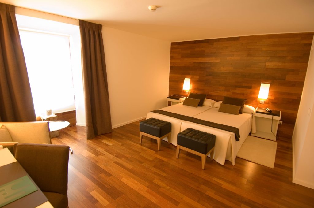 Hospedería San Juan de la Peña - Habitaciones (1)